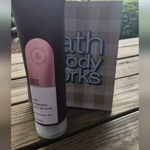 Bath & Body Works Coco Shea Rich Moisture Body Wash- Pink & Black